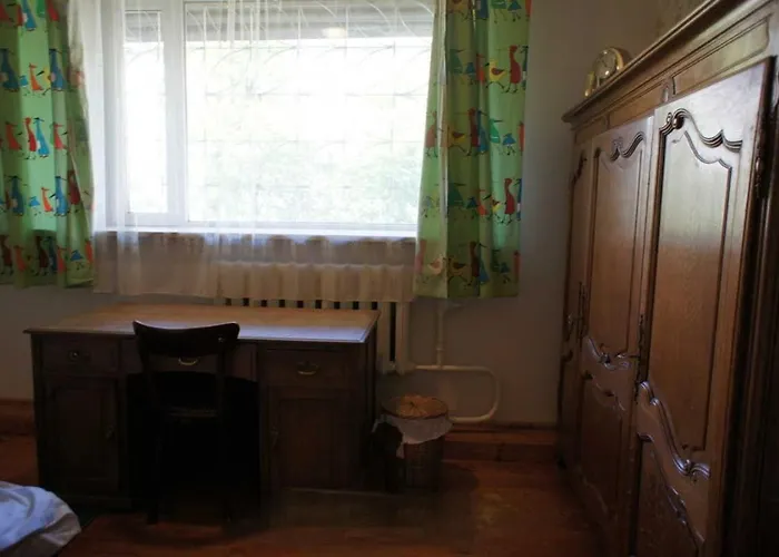 Private In Tallin, Pelguranna C