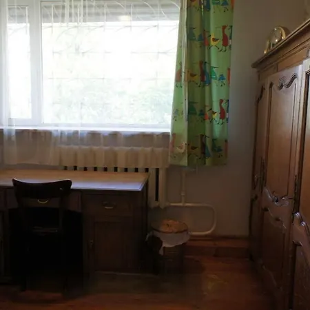 Private In Tallin, Pelguranna C